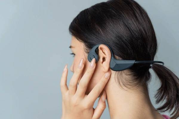 Earphone Bone Conduction. Foto: Shutterstock