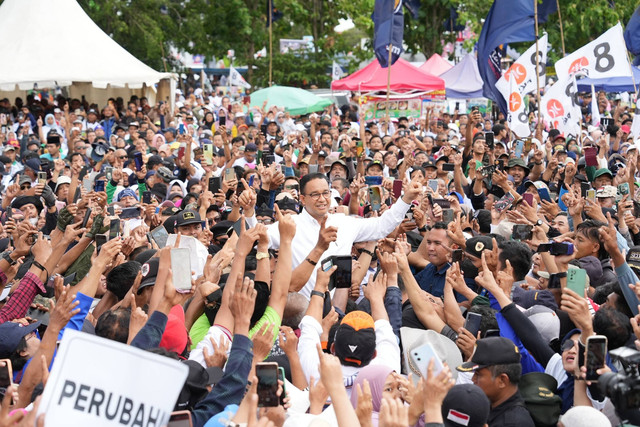Capres 01 Anies Baswedan melakukan kampanye akbar di Lapangan Krida, Cilacap, Jawa Tengah, Rabu (24/1/2023). Foto: Dok. Istimewa
