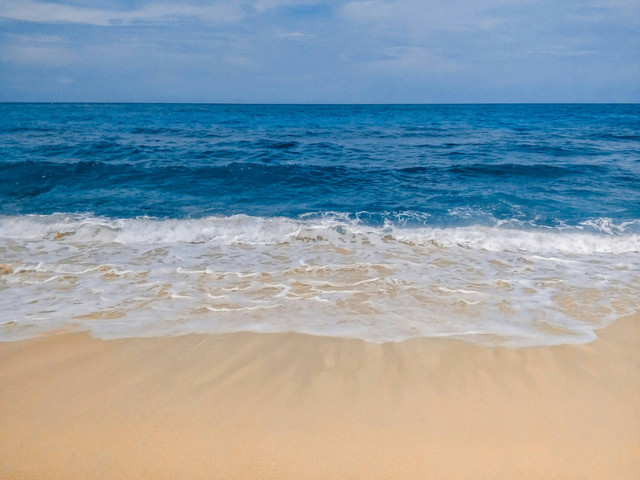 Pantai Samboang, foto hanya ilustrasi, bukan tempat sebenarnya: Unsplash/𝐿𝑖𝑛 𝐾𝑎𝑦