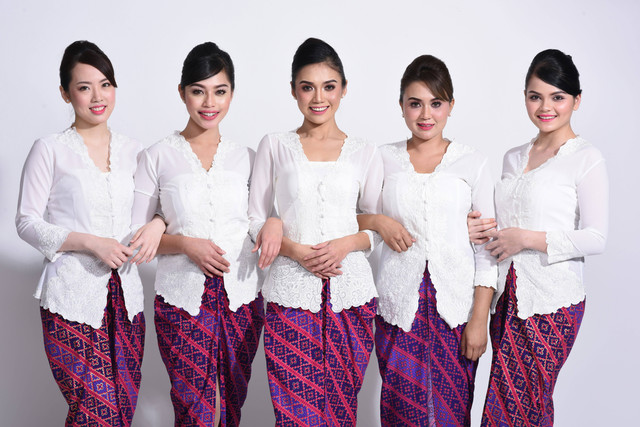 Toko kebaya di Yogyakarta, foto hanya ilustrasi, bukan tempat sebenarnya: Unsplash/Abby AR