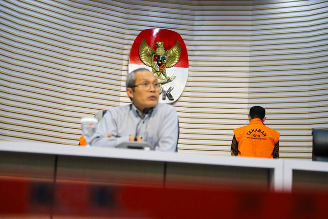 Wakil Ketua KPK Alexander Marwata saat konfrensi pers kasus korupsi sistem proteksi TKI di Gedung Merah Putih KPK, Jakarta, Kamis (25/1/2024). Foto: Iqbal Firdaus/kumparan
