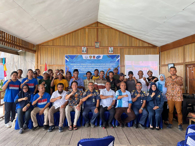 Peserta kegiatan Pendataan Kelengkapan dokumen nelayan dan Pendalaman Pemahaman Standar MSC Kepada Nelayan Perikanan Prioritas Seram Utara Kabpaten Maluku Tengah, Foto : Pribadi