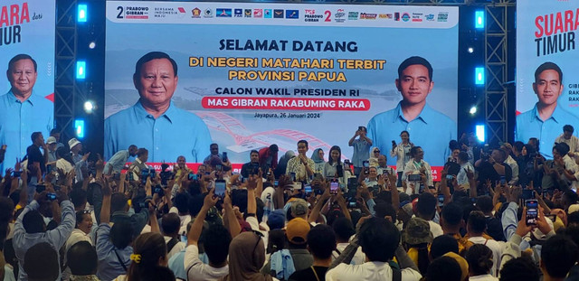 Kampanye terbuka Cawapres nomor urut 2, Gibran Rakabuming Raka di GOR Cenderawasih Jayapura. Foto: Katharina/BumiPapua