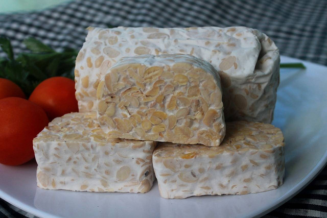 Menelusuri Asal Usul Tempe dan Fakta Gizinya. Foto: Pixabay