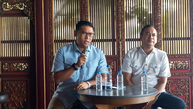 Ketua TKD Jawa Tengah Kukrit Suryo Wicaksono (kanan) didampingi Sekertaris TKD Jateng Sudaryono. Foto: Intan Alliva/kumparan