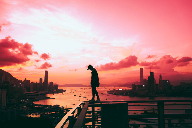 Ilustrasi kesepian. Sumber foto: Unsplash