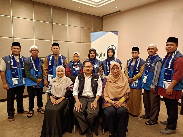 Pada Kamis (25/01/2024) bertempat di Swiss – Belhotel Airport, Jakarta, Insight IM menggelar pelepasan jamaah umrah kepada para mustahik yang terpilih. Melalui Dompet Dhuafa Cabang, terpilih para mustahik yang akan berangkat berasal dari 5 mustahik dari Dompet Dhuafa Aceh, 1 Mustahik dari Dompet Dhuafa Singgalang dan 3 Mustahik dari Dompet Dhuafa Riau.