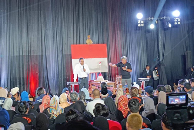 Capres nomor urut 01 Anies Baswedan dalam kegiatan Ngajabarkeun Abah Anies di Hotel Papandayan, Kota Bandung, Minggu (28/1/2024). Foto: Rachmadi Rasyad/kumparan