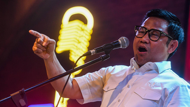 Calon wakil presiden nomor urut 1 Muhaimin Iskandar memberikan pidato politiknya pada acara Deklarasi dukungan Relawan Kaula Muda Nusantara (Rekan) di Jakarta, Minggu (28/1/2024). Foto: Muhammad Adimaja/ANTARA FOTO