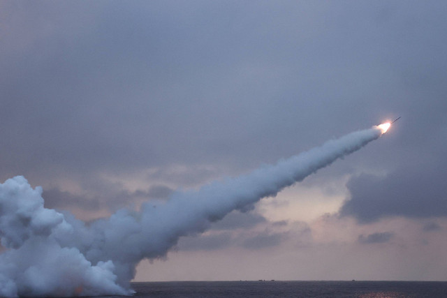Uji coba rudal di Korea Utara.. Foto: KCNA/via REUTERS