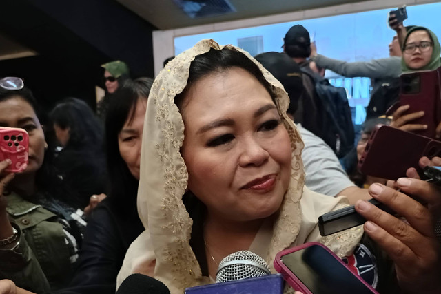 Dewan Penasihat TPN Ganjar-Mahfud Yenny Wahid, saat ditemui wartawan usai menghadiri launching lagu 'Salam Metal Menang Total' di Ruang Konferensi Pers GBK, Jakarta Pusat, Senin (29/1/2024). Foto: Fadhil Pramudya/kumparan