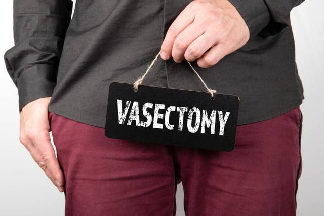 Ilustrasi hukum vasektomi. Foto: Shutterstock/Kumparan.