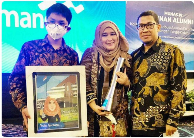 Frida Aulia, Alumni IPB University Sukses Wujudkan Mimpi Jadi Fashion Designer