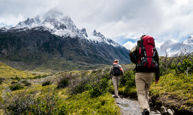 Toko outdoor di bandung. Foto hanya ilustrasi, bukan tempat sebenarnya. Sumber: Unsplash/Toomas Tartes