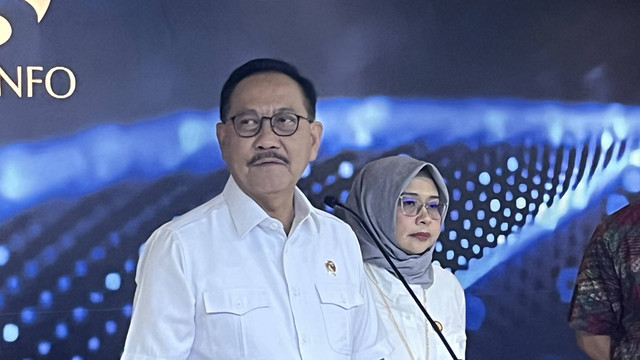 Kepala OIKN Bambang Susantono dalam konferensi pers di Kantor Kementerian Komunikasi dan Informatika (Kominfo), Jakarta, pada Selasa (30/1/2024). Foto: Widya Islamiati/kumparan