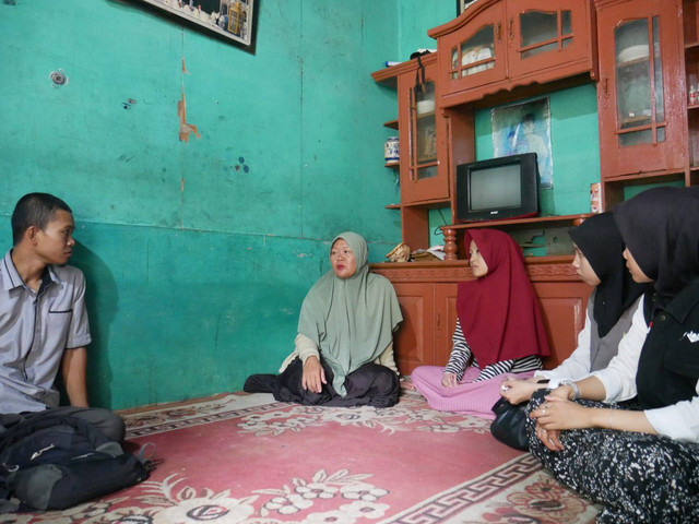 Sejak SD Menderita Scoliosis, Najwa Ratu Seima Tabah Menahan Sakit Demi Keluarga (1)