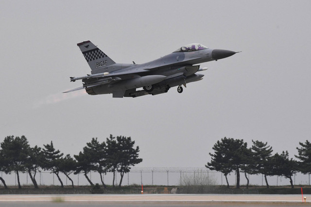 Jet tempur F-16 Angkatan Udara AS. Foto: Jung Yeon-je/AFP