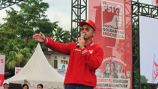 Ketua Umum PSI, Kaesang Pangarep, saat kampanye di Desa Treman, Minahasa Utara, Sulawesi Utara, Rabu (31/1).