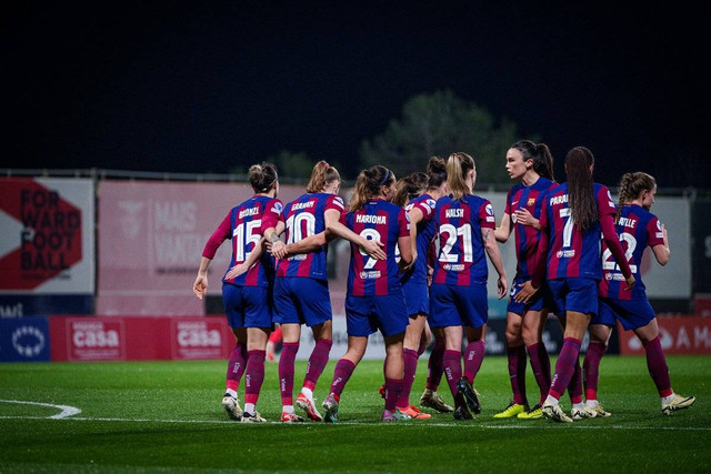 Barcelona saat bertanding melawan Benfica di partai terakhir Liga Champions Wanita 2023/24. Foto: X/@FCBfemeni