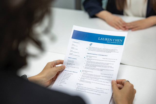 Contoh tentang saya di CV. Foto: Pexels