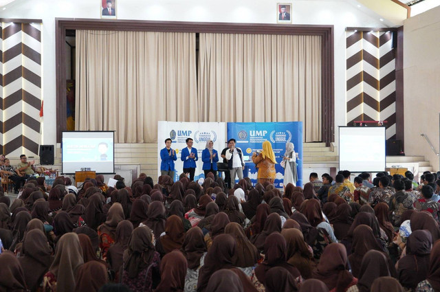 Generasi Kreatif! Rektor UMP Berbagi Kunci Sukses Gen Z di SMA Negeri 1 Cilacap