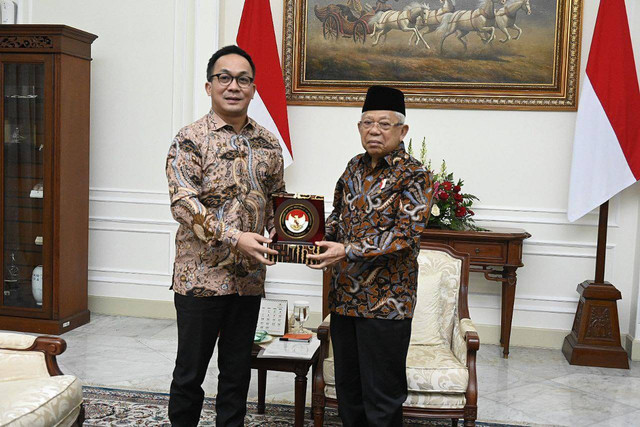 Wakil Presiden Ma'ruf Amin bertemu Dubes Luar Biasa dan Berkuasa Penuh (LBBP) RI untuk Bulgaria Merangkap Albania dan Makedonia Utara, di Istana Wakil Presiden, Jumat (2/2/2024). Foto: Dok. BPMI Setwapres