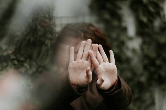 Ilustrasi Cara Berhenti Menjadi People Pleaser. Foto: dok. Unsplash/Priscilla Du Preez π¨π¦
