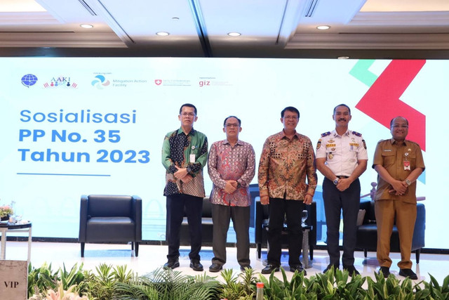 Sosialisasi Nomor 35 Tahun 2023 tentang Ketentuan Umum Pajak Daerah dan Retribusi Daerah (KUPDRD) di Ruang Kalimantan Maluku, Shangri-La Hotel, Jakarta, Selasa (30/1/2024). Foto: Dok. Kemendagri