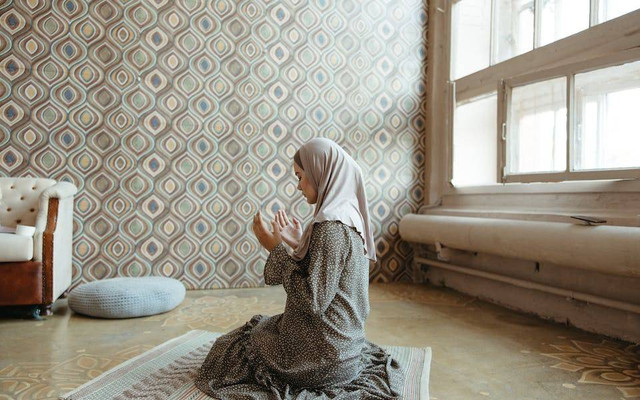 Ilustrasi cara mengungkapkan terima kasih kepada tuhan. Sumber: Anastasia Shuraeva/pexels.com