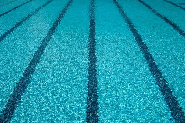 Sampoerna Sports Club. Foto hanya ilustrasi, bukan tempat sebenarnya. Sumber: Unsplash/Thomas Park