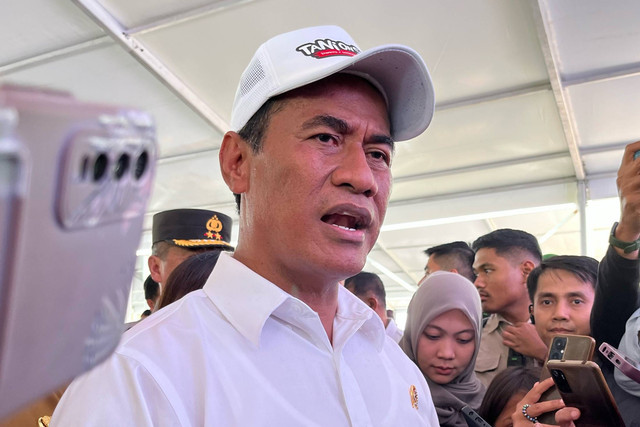 Mentan Andi Amran Sulaiman di Lapangan Benteng, Kota Medan, pada Senin (5/2/2024). Foto: Tri Vosa/kumparan