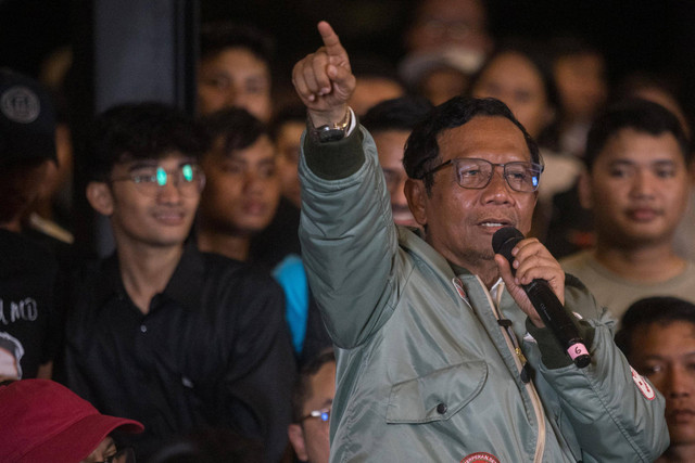 Calon wakil presiden nomor urut 3 Mahfud MD menghadiri kegiatan diskusi Tabrak Prof di Sleman, D.I Yogyakarta, Senin (5/2/2024). Foto: Andreas Fitri Atmoko/Antara Foto