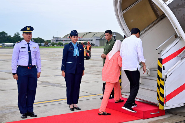 Presiden Jokowi dan Ibu Iriana Joko Widodo lepas landas dari Pangkalan TNI AU Halim Perdanakusuma menuju Bandar Udara Internasional Kualanamu, Kabupaten Deli Serdang, Sumut, Selasa (6/2/2024). Foto: Muchlis Jr/Biro Pers Sekretariat Presiden