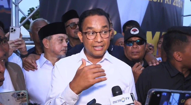 Capres nomor urut 01 Anies Baswedan di Lapangan Lumpue, Parepare, Sulsel, Selasa (6/2/2024). Foto: Humas AMIN