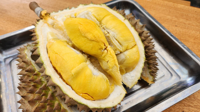 Durian bawor di Festival Pesta Panen Sayurbox, FX Jakarta, Selasa (6/2/2024). Foto: Azalia Amadea/kumparan