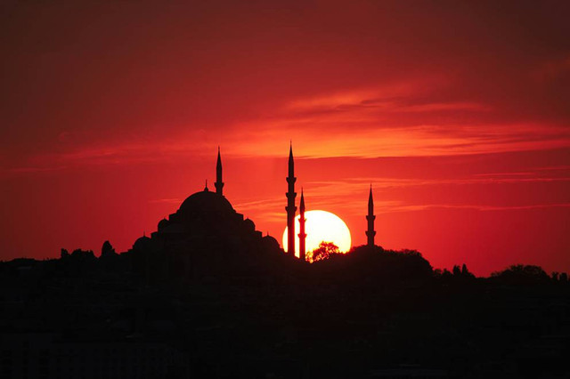 Ilustrasi contoh sambutan kepala sekolah dalam acara isra miraj. Sumber: www.unsplash.com