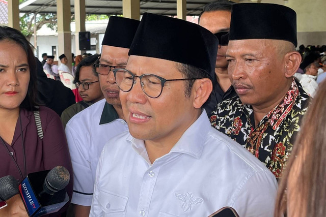 Cawapres 01 Muhaimin Iskandar alias Cak Imin menghadiri diskusi dengan guru Ma'arif di Banyuwangi, Jawa Timur, Rabu (7/2/2024). Foto: Haya Syahira/kumparan