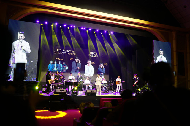 Emil Dardak saat manggung bareng Yovie & Nuno, Rabu (7/2) malam. Foto: Masruroh/Basra