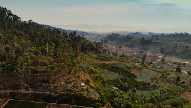 Wisata alam bandung murah. Foto hanya ilustrasi, bukan tempat sebenarnya. Sumber: Unsplash/Afif Radhasuma