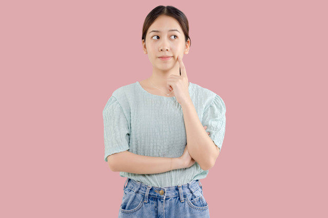 Ilustrasi perempuan. Foto: Ronnachai Palas/Shutterstock