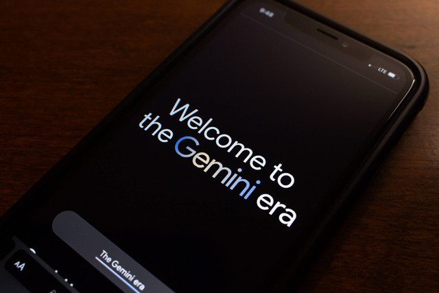 Ilustrasi chatbot AI Google Gemini. Foto: Shutterstock