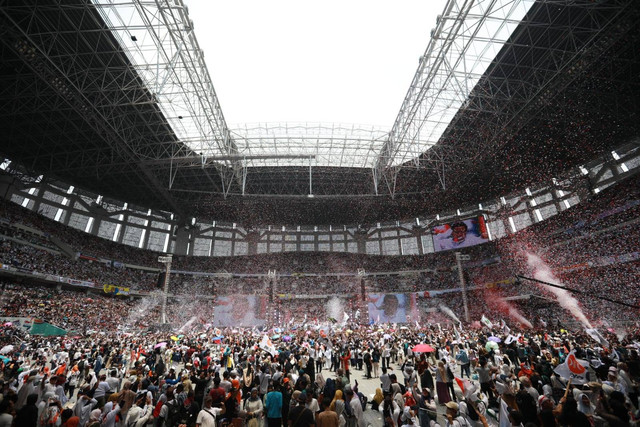 Suasana Kampanye Akbar Anies Baswedan-Muhaimin Iskandar (AMIN) di Jakarta International Stadium (JIS), Jakarta, Sabtu (10/2/2024). Foto: Aditia Noviansyah/kumparan