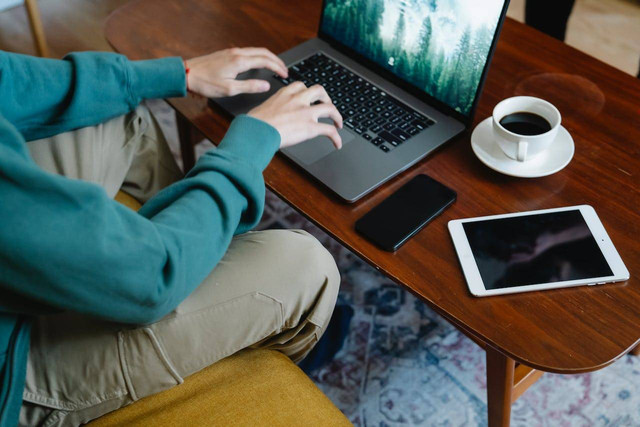  Cara cek penerima bansos Kemensos 2024. Foto: Pexels