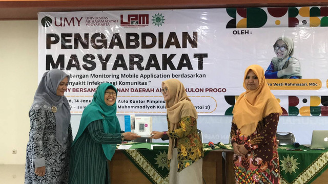 Pengabdian kolaboratif UMY bersama Aisyiyah Kulon Progo, (dokumen pengabdian 14/1)