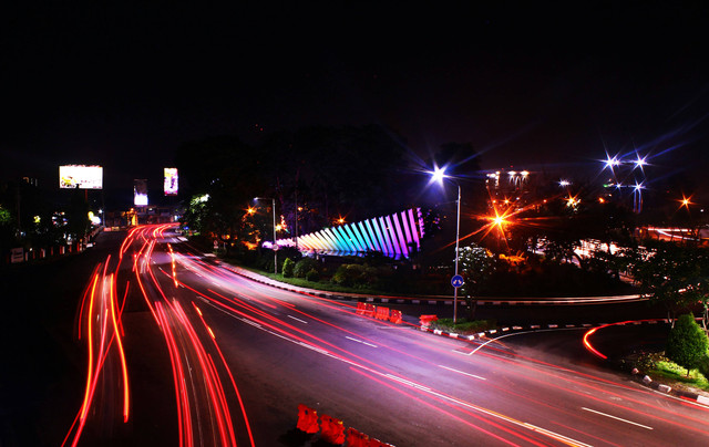 Ilustrasi Wisata Surabaya Malam Hari, Unsplash/ Eko Sunaryo
