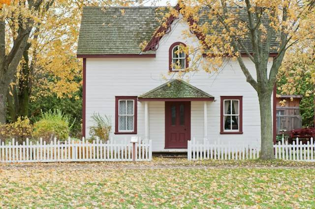 Contoh Kebebasan Berpendapat di Lingkungan Tempat Tinggal. Foto hanya ilustrasi. Sumber foto: Unsplash/Scott Webb
