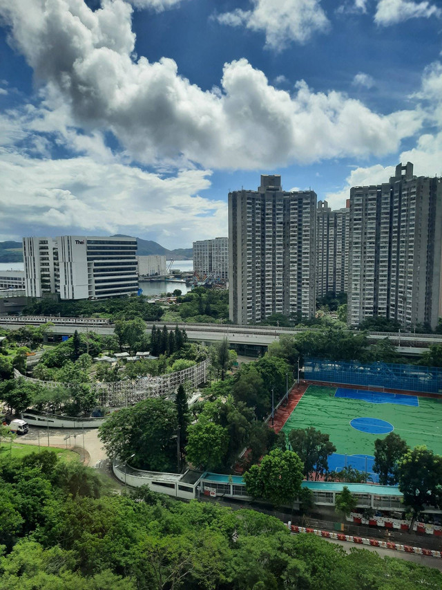 Gedung-Gedung, Fasilitas Umum, dan Jalanan (Sumber Foto: Penulis)