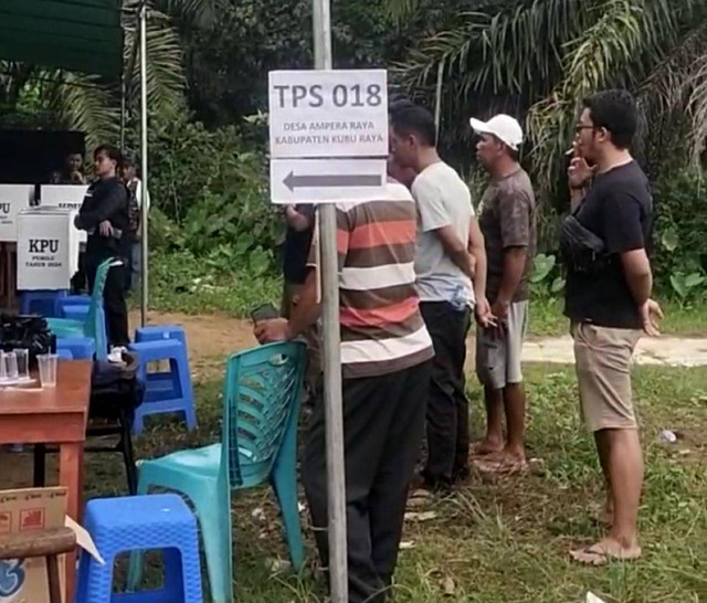 TPS 18 Desa Ampera Raya. Hanya 23 warga yang menggunakan hak pilihnya. Foto: Dok. Hi!Pontianak