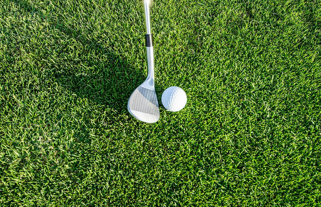 Ilustrasi Aturan main golf yang penting. Sumber: robert ruggiero/unsplash