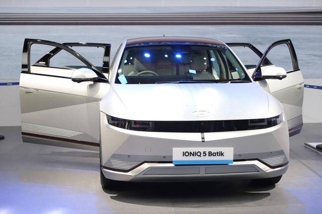 Tampilan mobil Hyundai IONIQ Batik. Foto: Iqbal Firdaus/kumparan